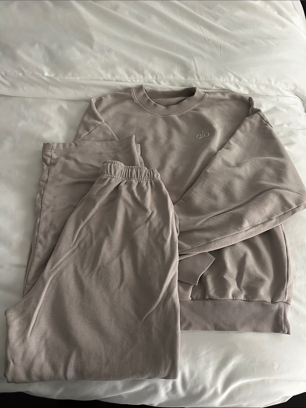 ALO Yoga Taupe Cozy Sweatshirt & Jogger Swetpant Set- Size